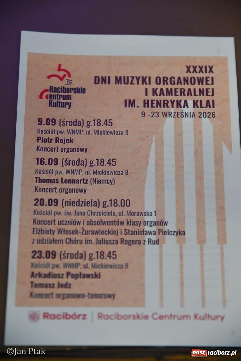Zdjęcie w galerii na portalu naszraciborz.pl: XXXIX Dni Muzyki Organowej i Kameralnej. Piotr Rojek koncetował w kościele farnym wiadomości z regionu