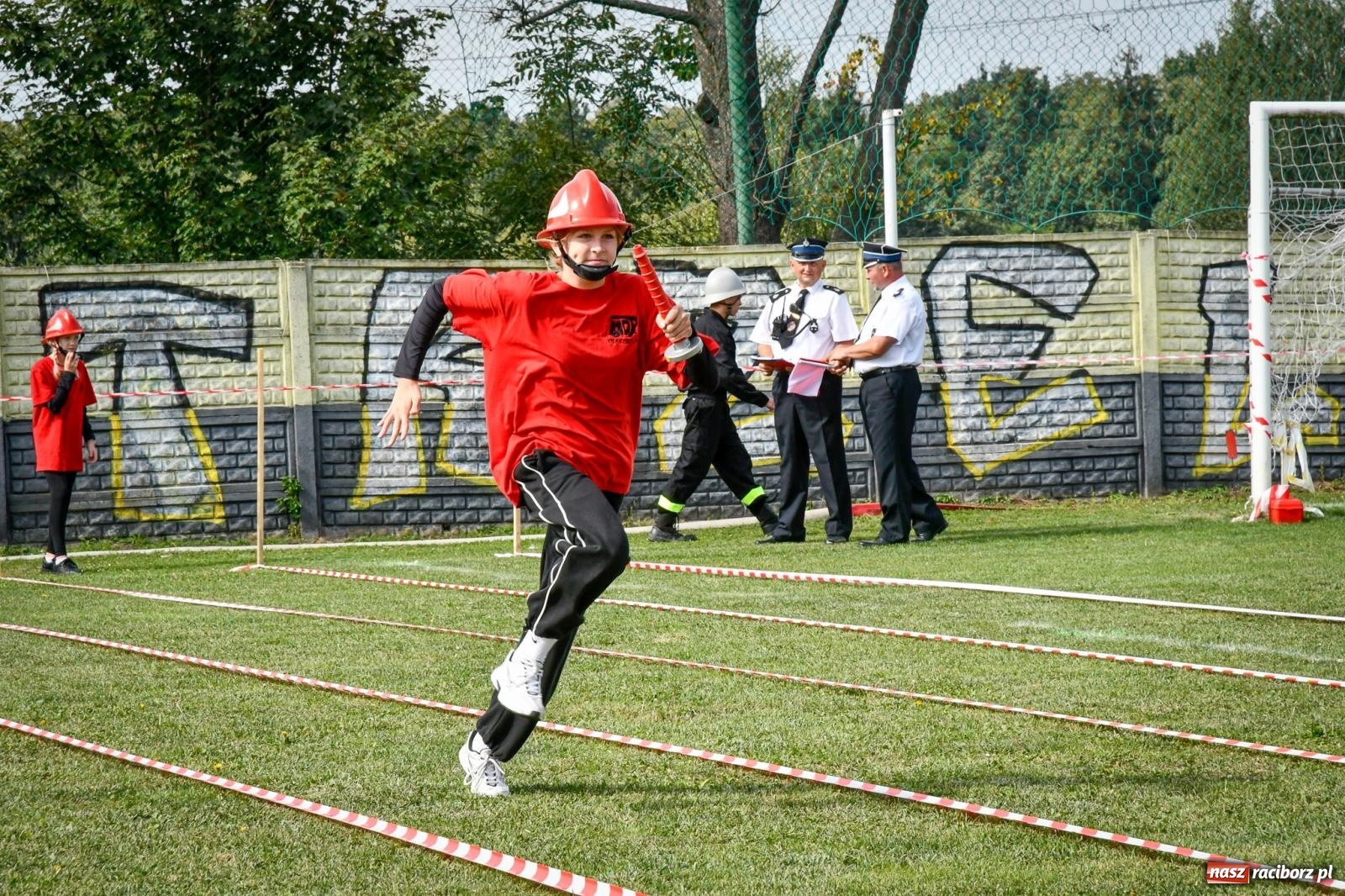 Zdjęcie w galerii na portalu naszraciborz.pl: Gminne Zawody Sportowo-Pożarnicze w Rzuchowie za nami. Poznaliśmy najlepsze drużyny strażackie gm. Kornowac wiadomości z regionu