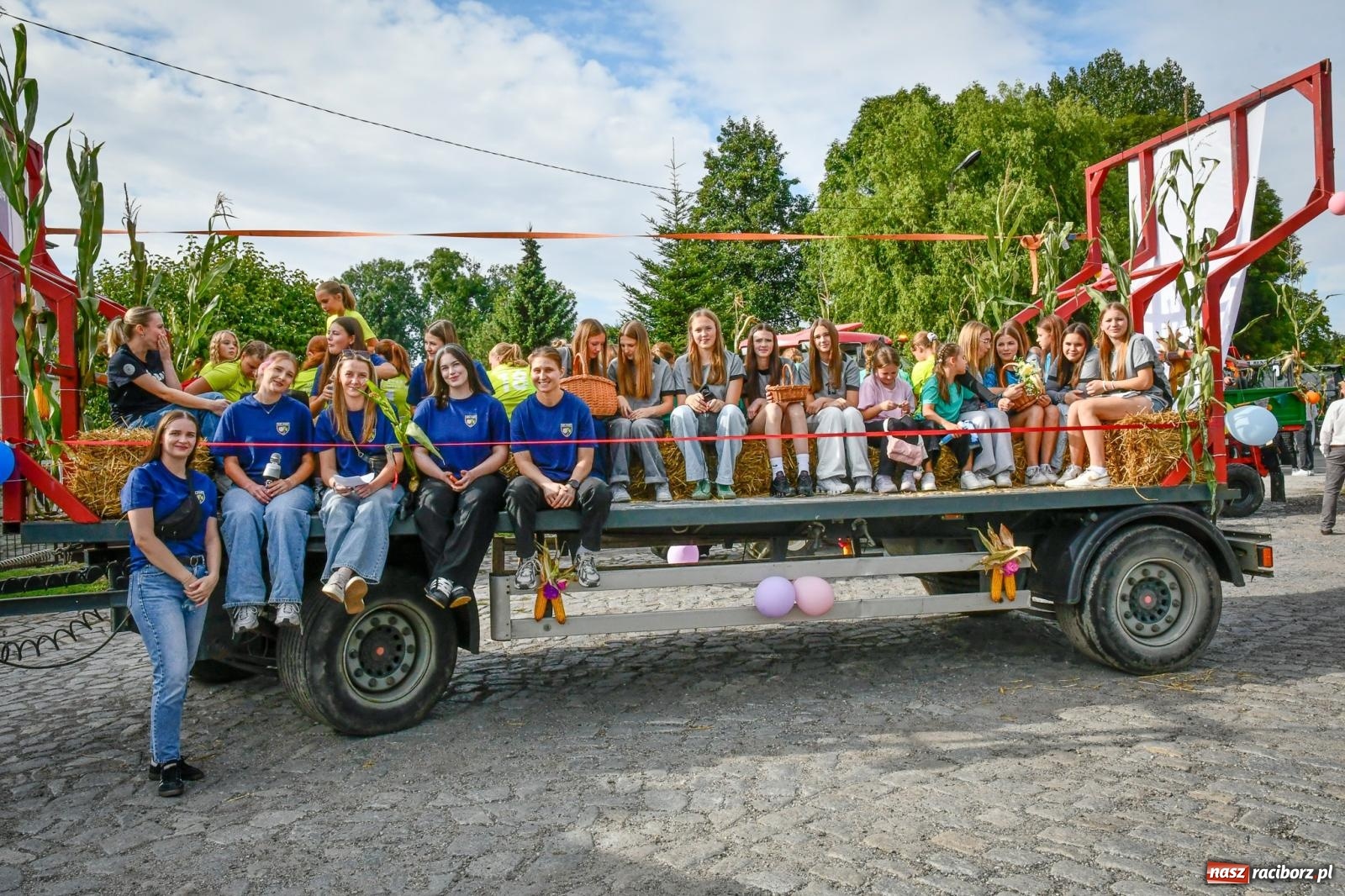Zdjęcie w galerii na portalu naszraciborz.pl: Dożynkowa tradycja połączyła Pietrowice Wielkie, Kornice i Gródczanki wiadomości z regionu