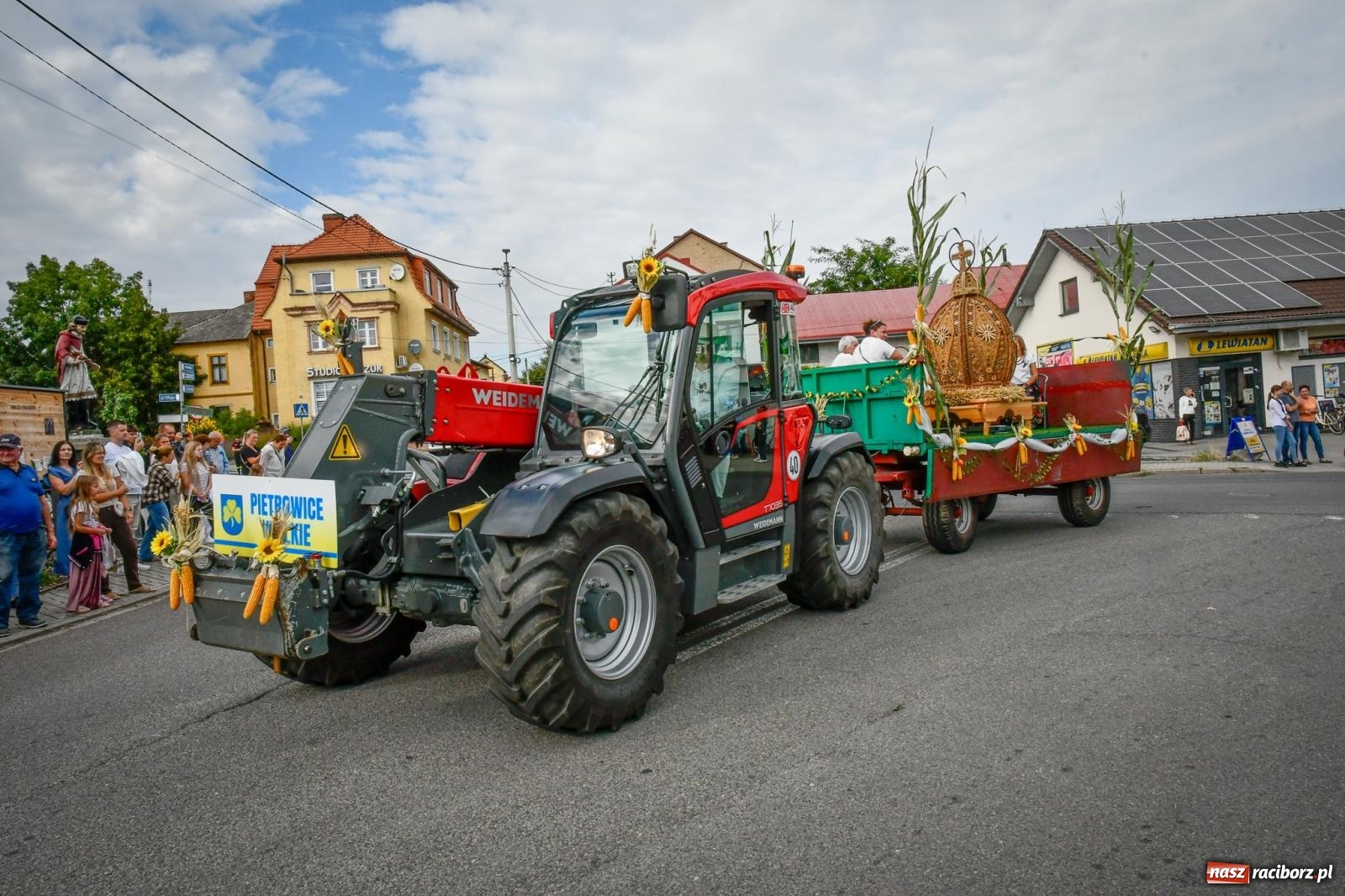 Zdjęcie w galerii na portalu naszraciborz.pl: Dożynkowa tradycja połączyła Pietrowice Wielkie, Kornice i Gródczanki wiadomości z regionu