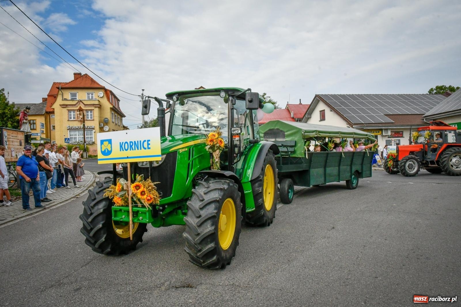 Zdjęcie w galerii na portalu naszraciborz.pl: Dożynkowa tradycja połączyła Pietrowice Wielkie, Kornice i Gródczanki wiadomości z regionu