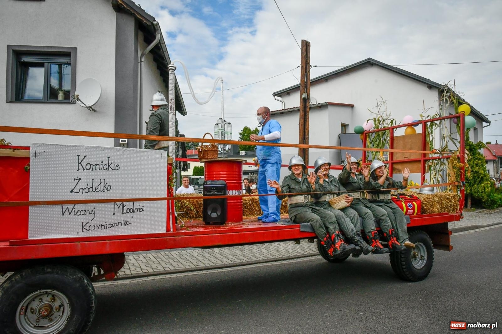 Zdjęcie w galerii na portalu naszraciborz.pl: Dożynkowa tradycja połączyła Pietrowice Wielkie, Kornice i Gródczanki wiadomości z regionu