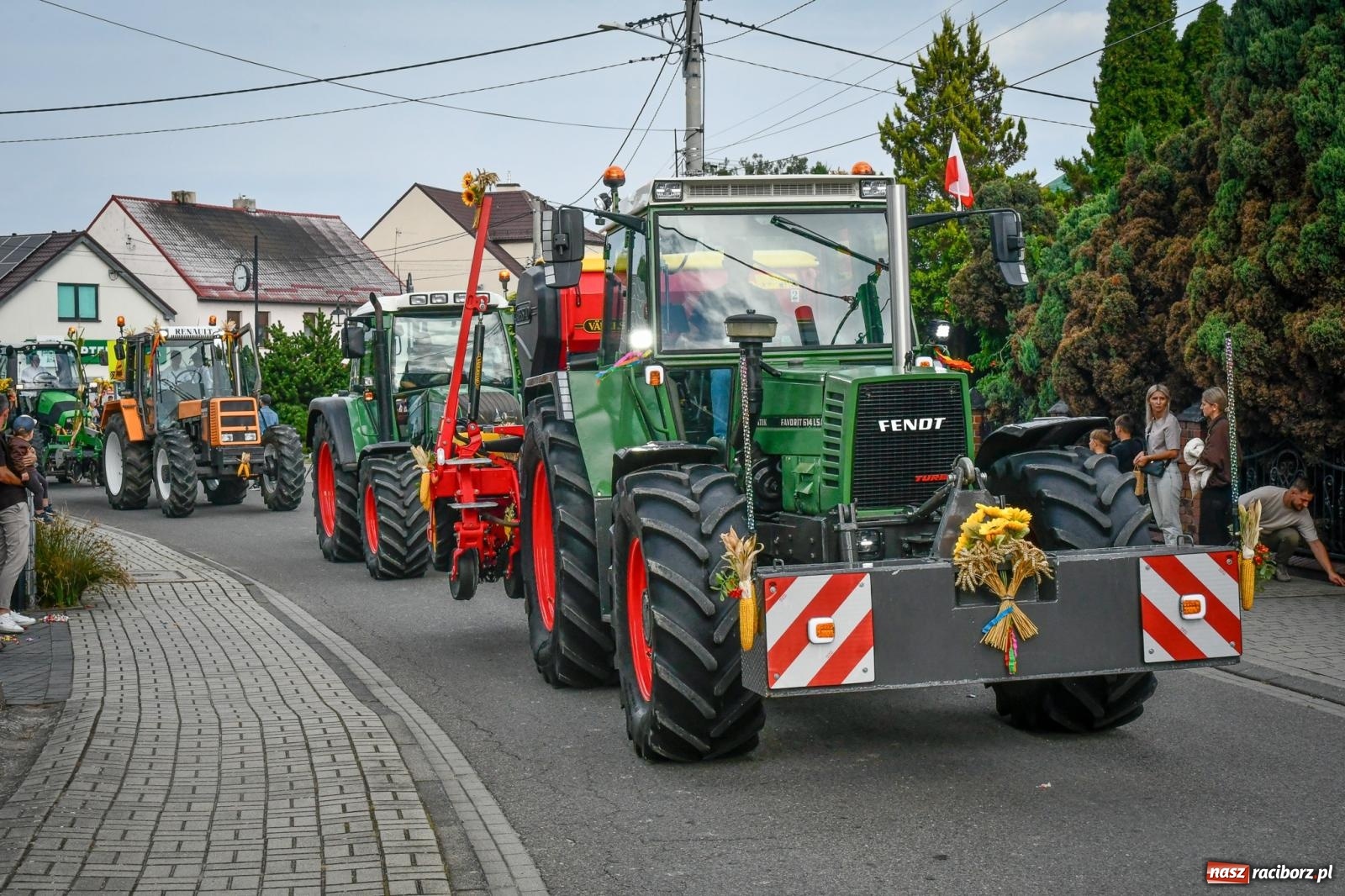 Zdjęcie w galerii na portalu naszraciborz.pl: Dożynkowa tradycja połączyła Pietrowice Wielkie, Kornice i Gródczanki wiadomości z regionu