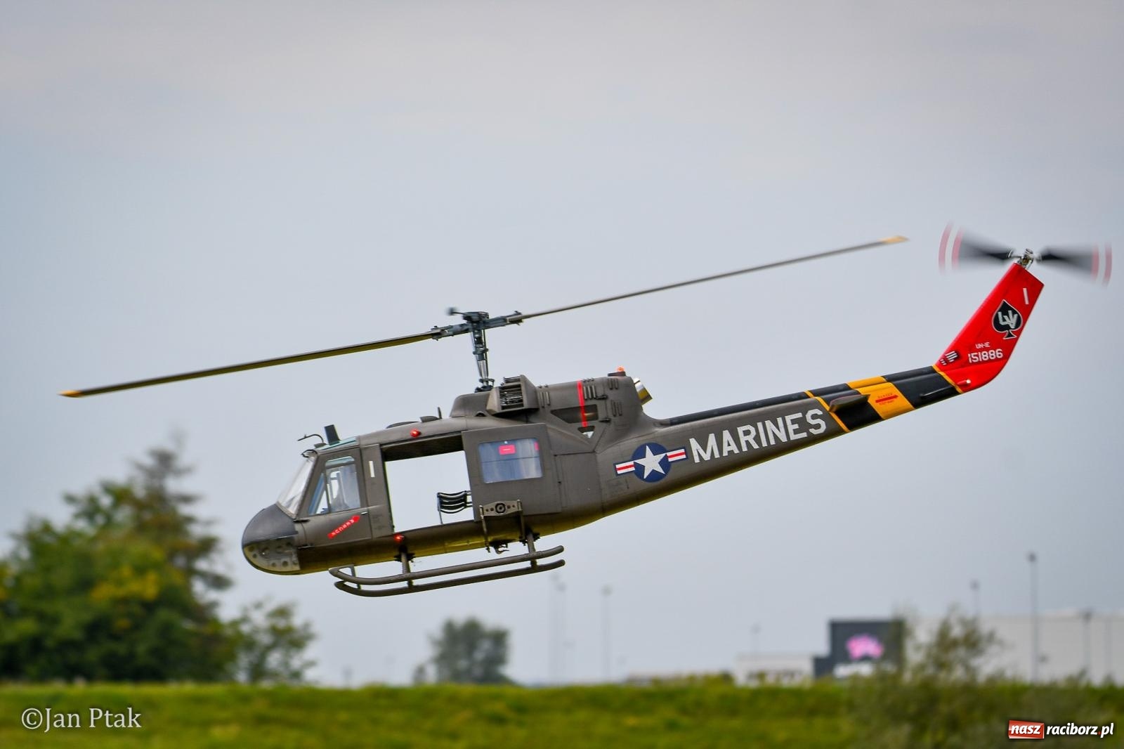 Zdjęcie w galerii na portalu naszraciborz.pl: Trwa RC AirShow. Nocne loty na finał soboty, w niedzielę wielka bitwa wiadomości z regionu