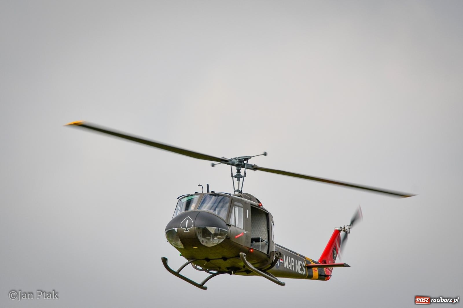 Zdjęcie w galerii na portalu naszraciborz.pl: Trwa RC AirShow. Nocne loty na finał soboty, w niedzielę wielka bitwa wiadomości z regionu