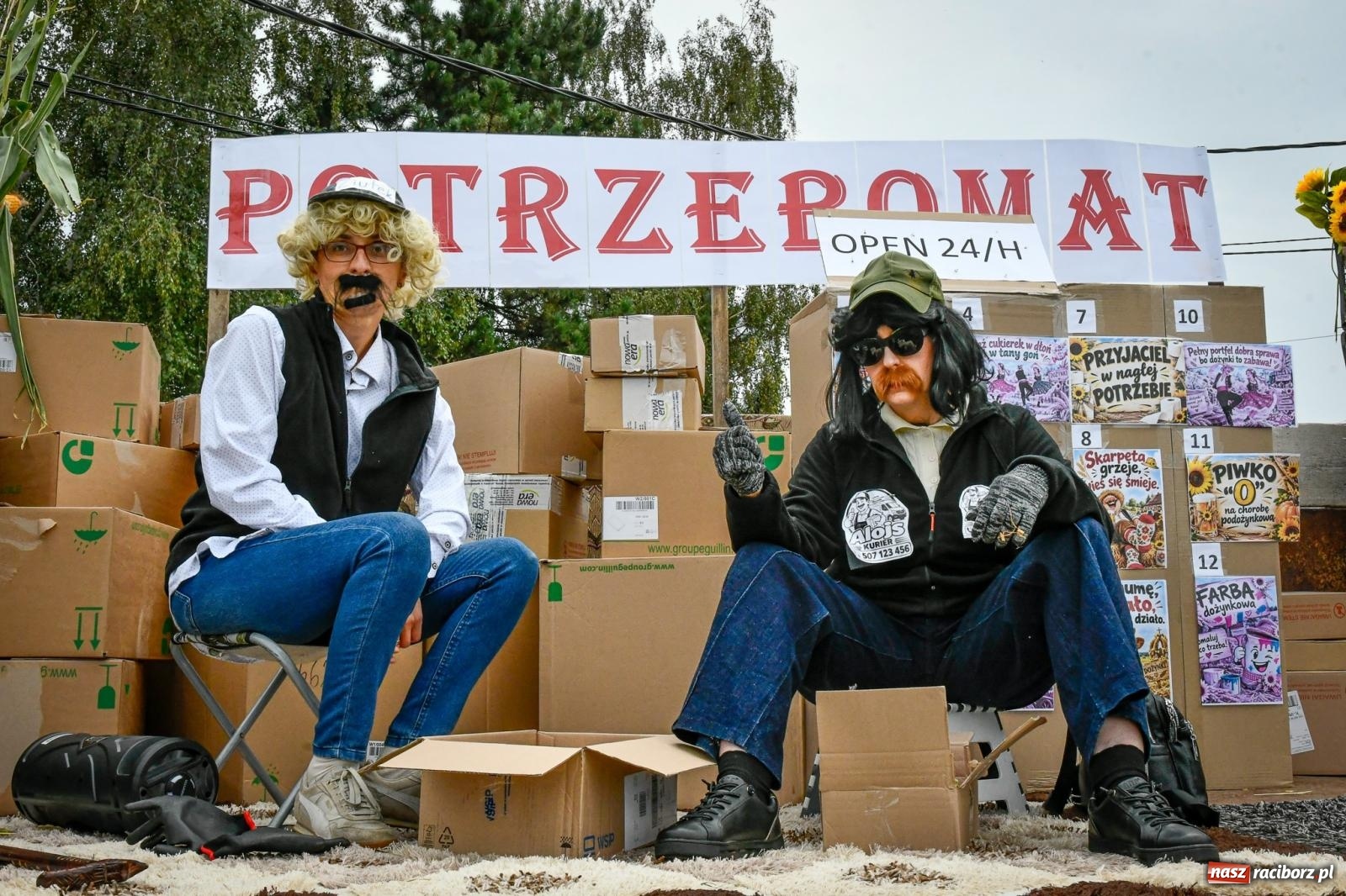 Zdjęcie w galerii na portalu naszraciborz.pl: Samborowice dożynki mają i Trumpa na nie zapraszają. Korowód przeszedł przez wieś wiadomości z regionu
