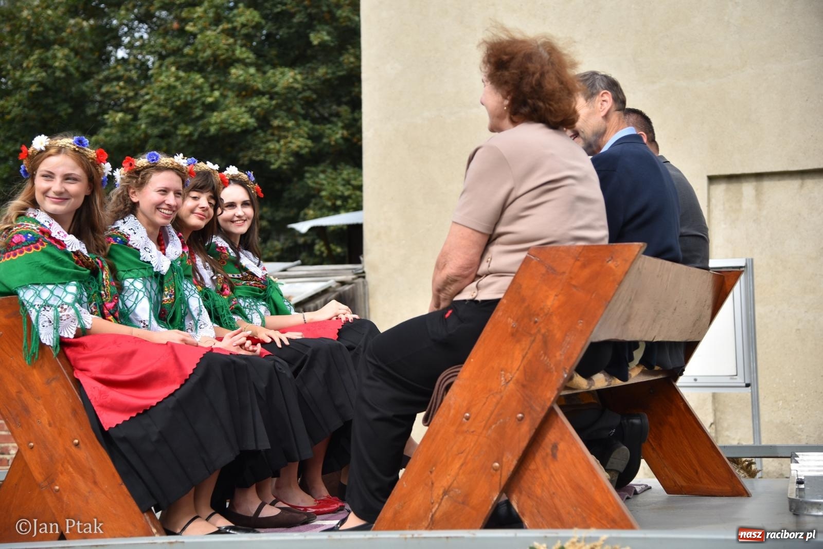 Zdjęcie w galerii na portalu naszraciborz.pl: Dożynki w Gamowie: korowód pokazał potęgę mechanizacji rolnictwa wiadomości z regionu