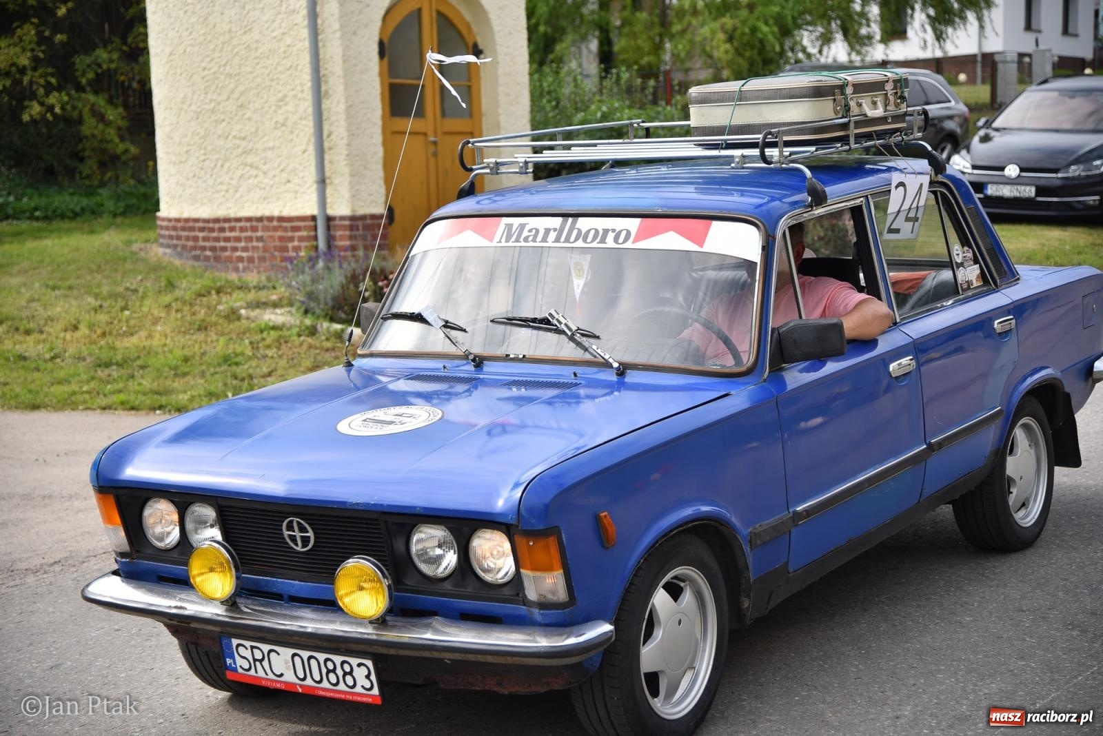 Zdjęcie w galerii na portalu naszraciborz.pl: Dożynki w Gamowie: korowód pokazał potęgę mechanizacji rolnictwa wiadomości z regionu