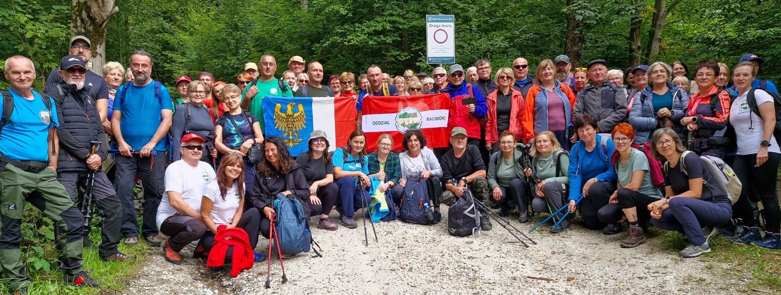 Zdjęcie w galerii na portalu naszraciborz.pl: Skalnik zdobyty. Górska wyprawa raciborskiego PTTK podsumowała trzeci cykl Korony Gór Polski wiadomości z regionu