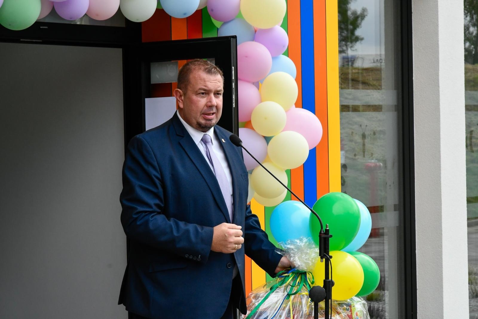 Zdjęcie w galerii na portalu naszraciborz.pl: Pierwszy żłobek w Pietrowicach Wielkich oficjalnie otwarty. Ma służyć rodzinom i wspierać ich rozwój wiadomości z regionu