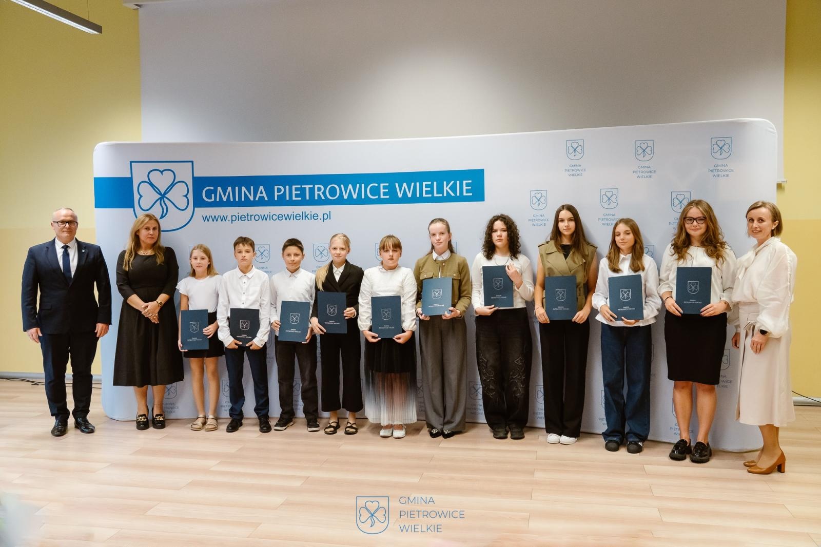 Zdjęcie w galerii na portalu naszraciborz.pl: Najlepsi z najlepszych. Nagrody Wójta Gminy Pietrowice Wielkie dla uczniów i sportowców [FOTO wiadomości z regionu