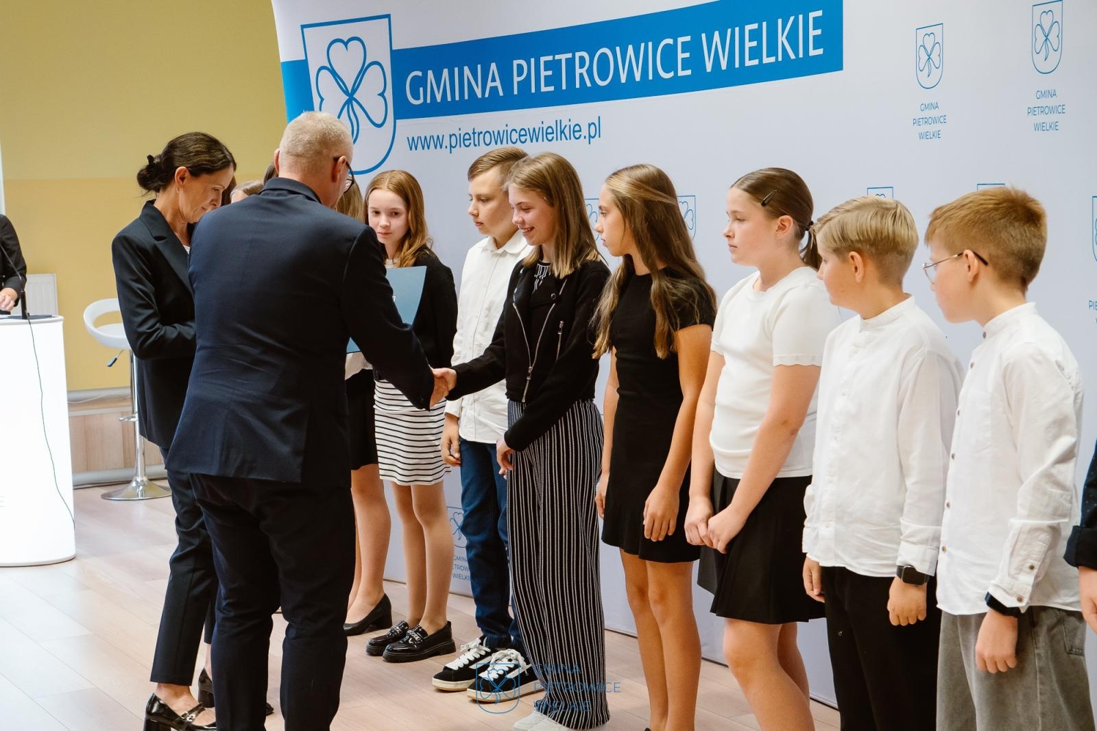 Zdjęcie w galerii na portalu naszraciborz.pl: Najlepsi z najlepszych. Nagrody Wójta Gminy Pietrowice Wielkie dla uczniów i sportowców [FOTO wiadomości z regionu