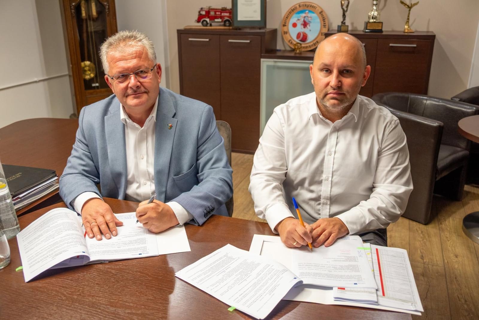 Zdjęcie w galerii na portalu naszraciborz.pl: Most graniczny Chałupki–Bogumin zostanie wyremontowany. Podpisano umowę wiadomości z regionu