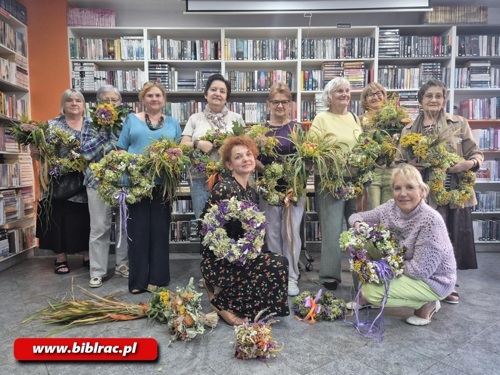 Zdjęcie w galerii na portalu naszraciborz.pl: Jesienne kompozycje w Bibliotece na Ostrogu wiadomości z regionu