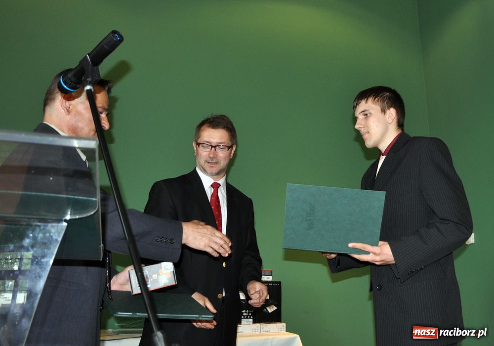 Zdjęcie w galerii na portalu naszraciborz.pl: Każdy absolwent dostał ofertę pracy wiadomości z regionu