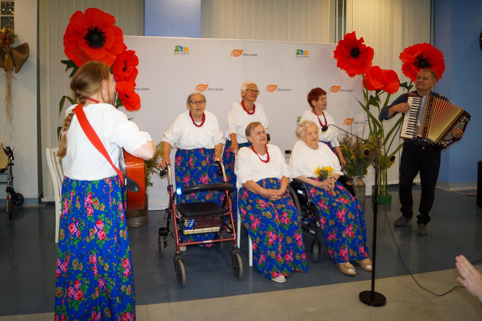 Zdjęcie w galerii na portalu naszraciborz.pl: Piknik Integracyjny w DPS Złota Jesień w Raciborzu [FOTO] wiadomości z regionu