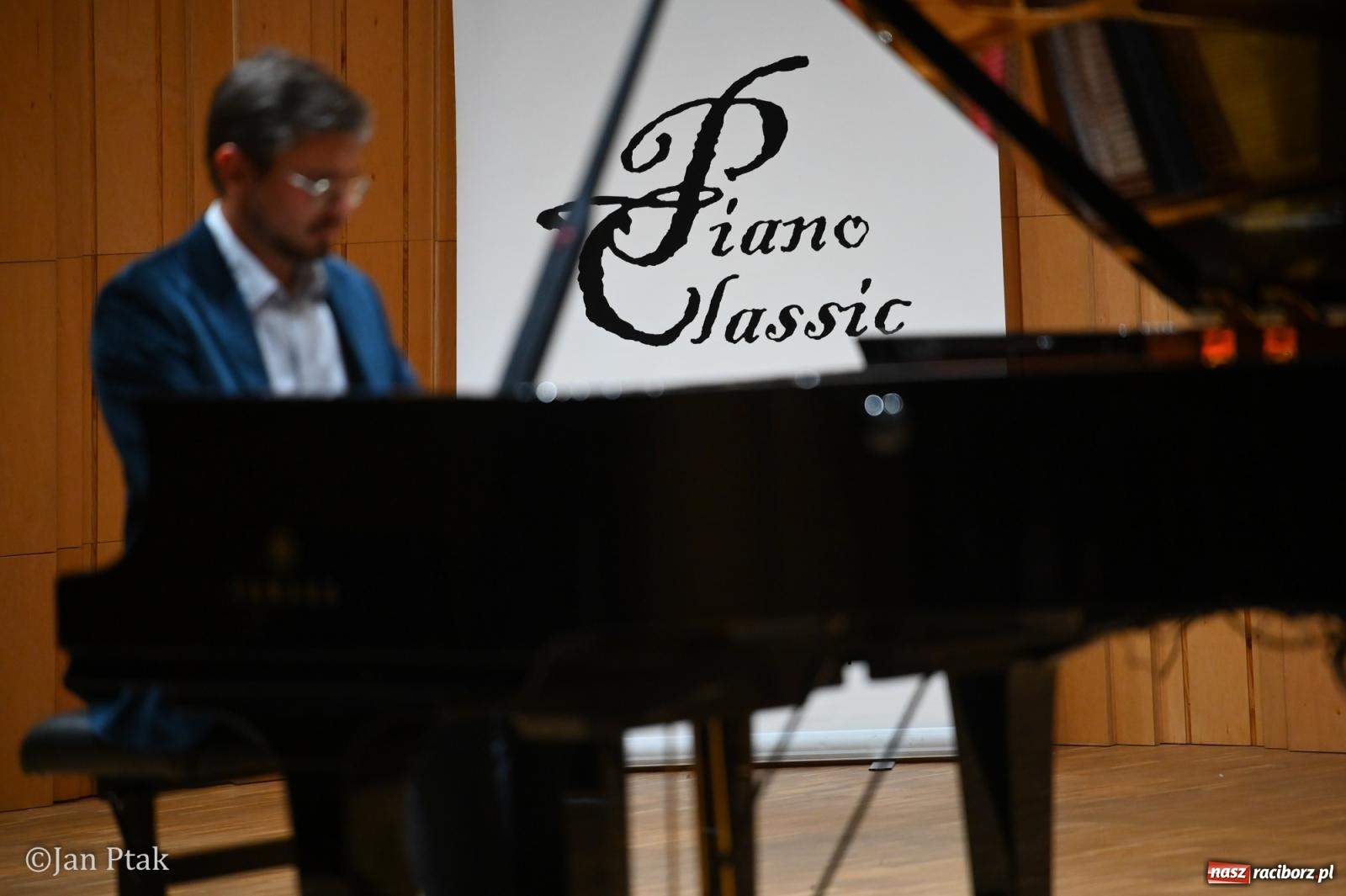 Zdjęcie w galerii na portalu naszraciborz.pl: Luca Faldelli zagrał recital fortepianowy w Raciborzu wiadomości z regionu