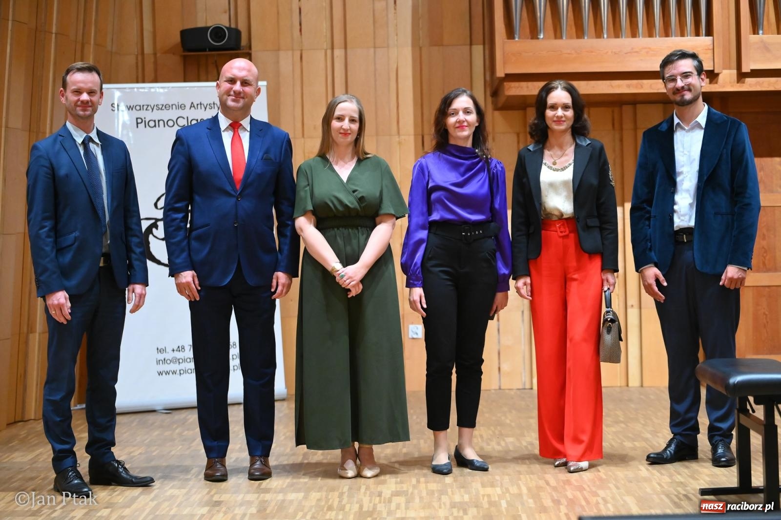Zdjęcie w galerii na portalu naszraciborz.pl: Luca Faldelli zagrał recital fortepianowy w Raciborzu wiadomości z regionu
