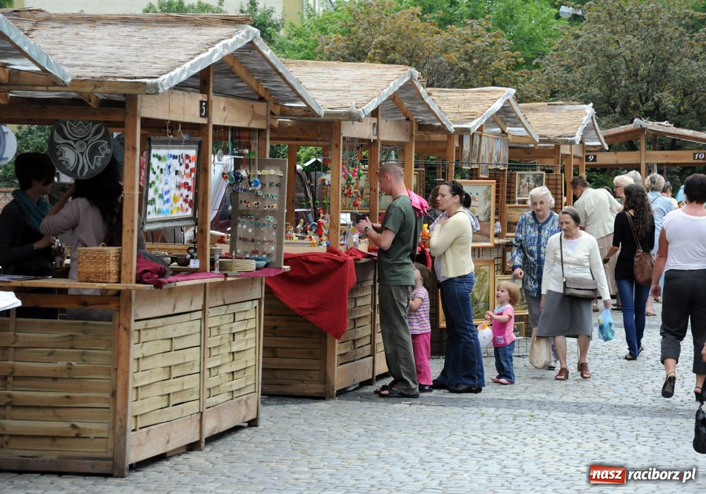 Zdjęcie w galerii na portalu naszraciborz.pl: Ruszył II Jarmark św. Marcelego wiadomości z regionu