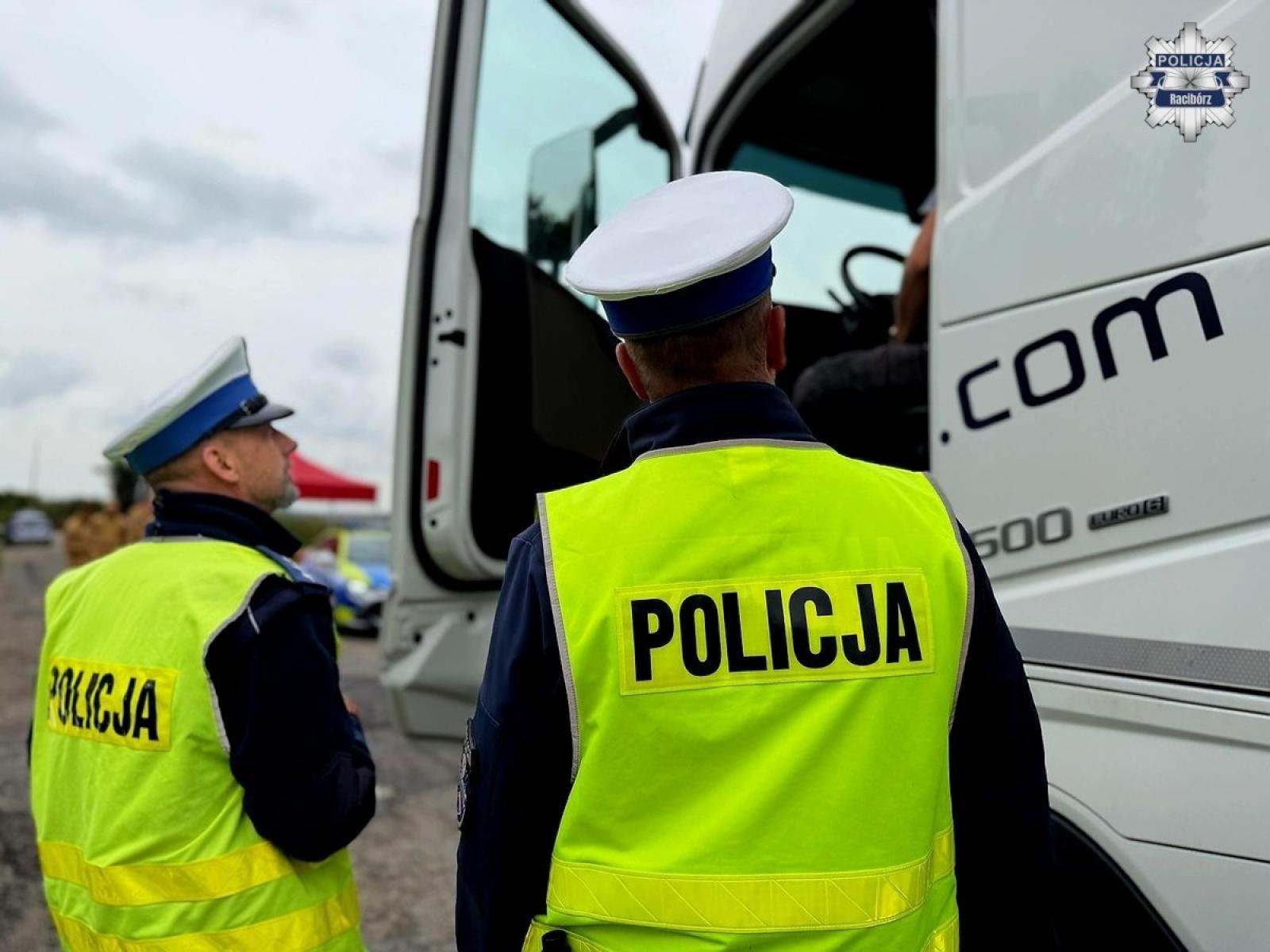 Zdjęcie w galerii na portalu naszraciborz.pl: Prędkość pod kontrolą. Kierowcy uczyli się także ratować życie wiadomości z regionu