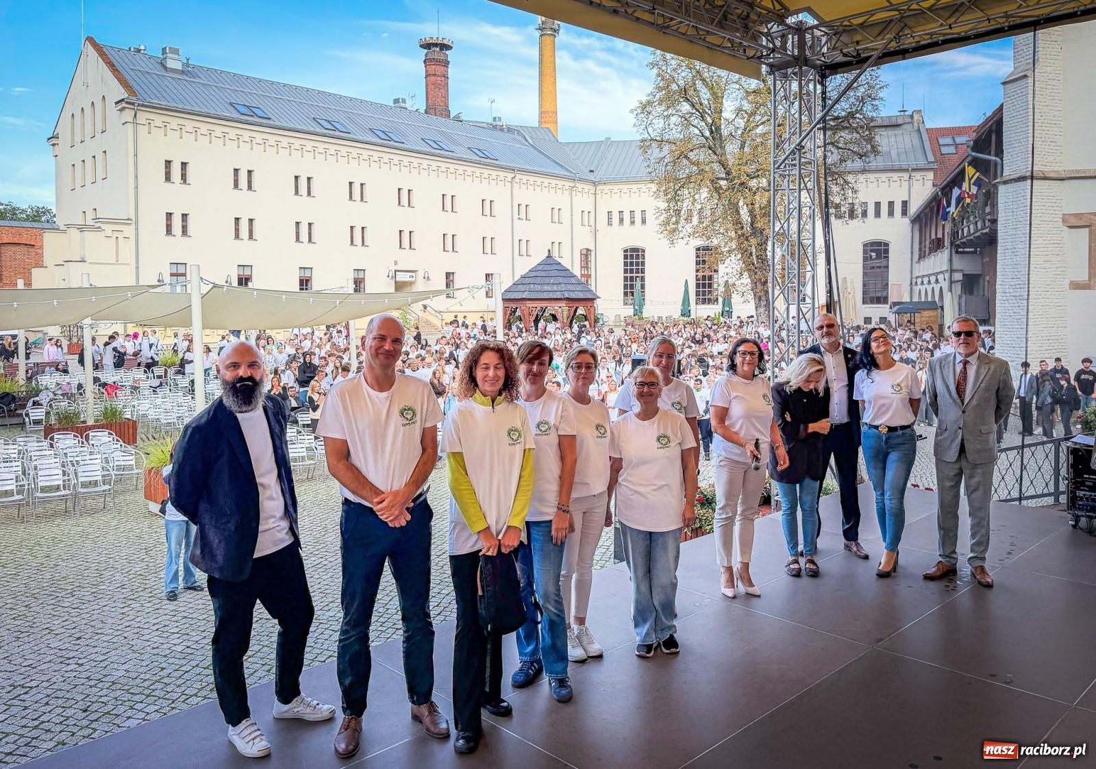Zdjęcie w galerii na portalu naszraciborz.pl: Młodzież Powiatu Raciborskiego ruszyła sprzątać świat [FOTO i WIDEO] wiadomości z regionu
