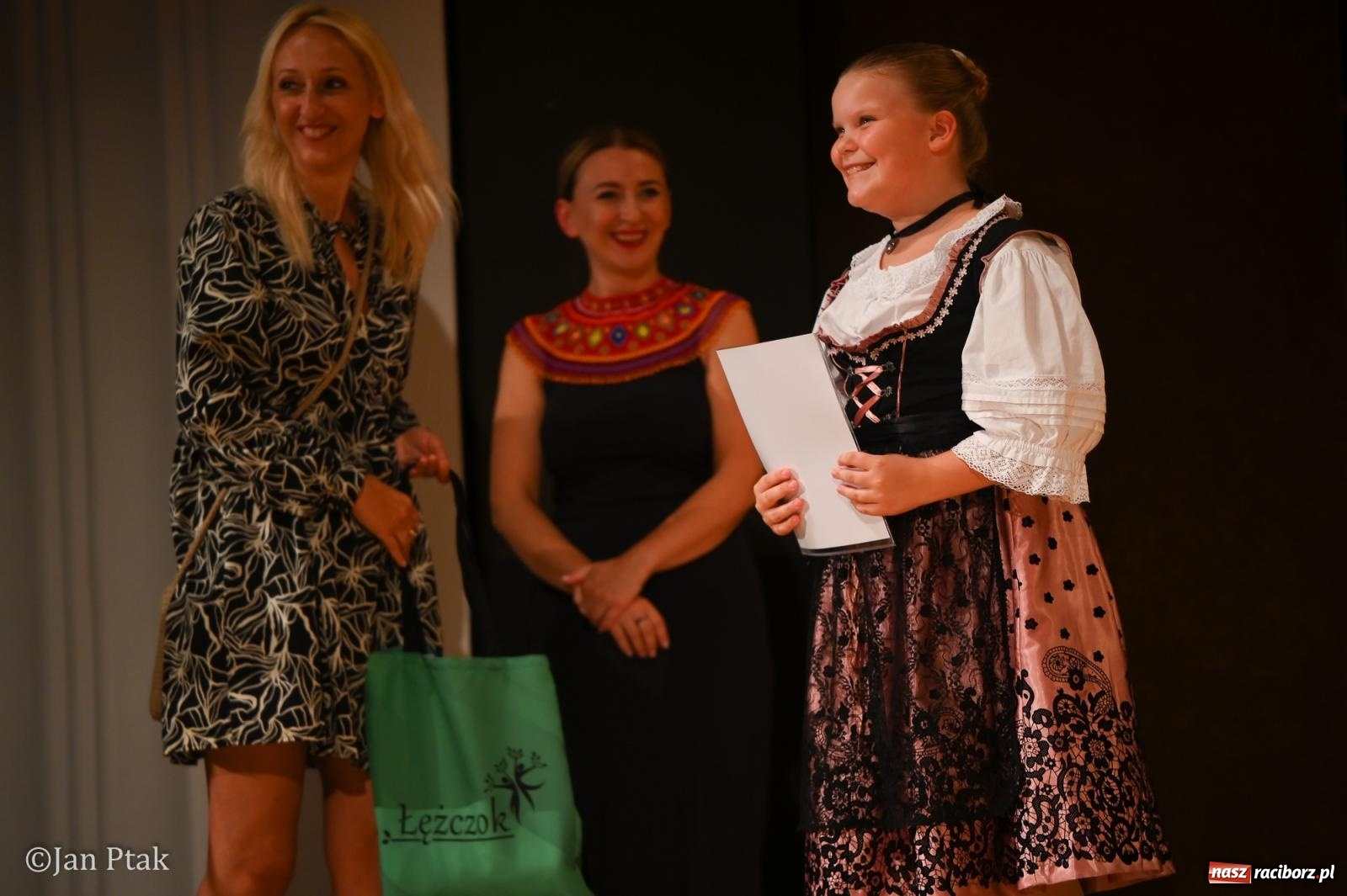 Zdjęcie w galerii na portalu naszraciborz.pl: Trzy dekady Łężczoka. Ponad trzy godziny muzyki, tańca i wspomnień [FOTO i WIDEO] wiadomości z regionu
