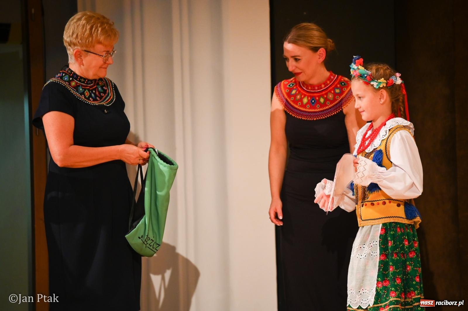 Zdjęcie w galerii na portalu naszraciborz.pl: Trzy dekady Łężczoka. Ponad trzy godziny muzyki, tańca i wspomnień [FOTO i WIDEO] wiadomości z regionu