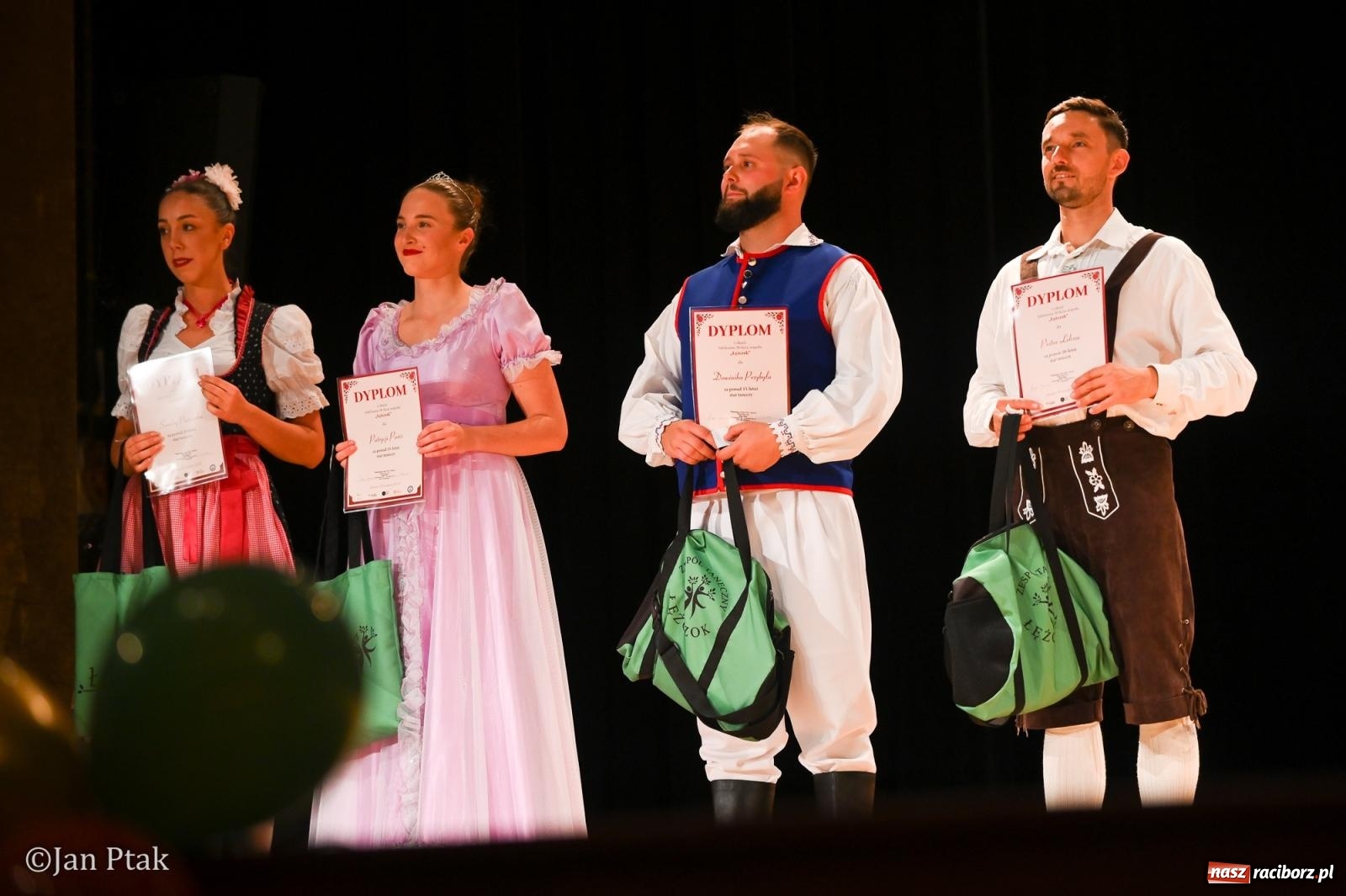 Zdjęcie w galerii na portalu naszraciborz.pl: Trzy dekady Łężczoka. Ponad trzy godziny muzyki, tańca i wspomnień [FOTO i WIDEO] wiadomości z regionu