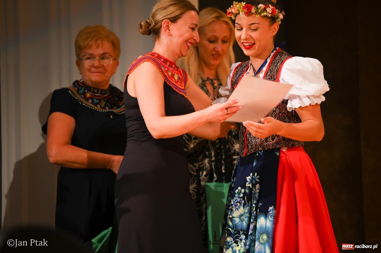Zdjęcie w galerii na portalu naszraciborz.pl: Trzy dekady Łężczoka. Ponad trzy godziny muzyki, tańca i wspomnień [FOTO i WIDEO] wiadomości z regionu