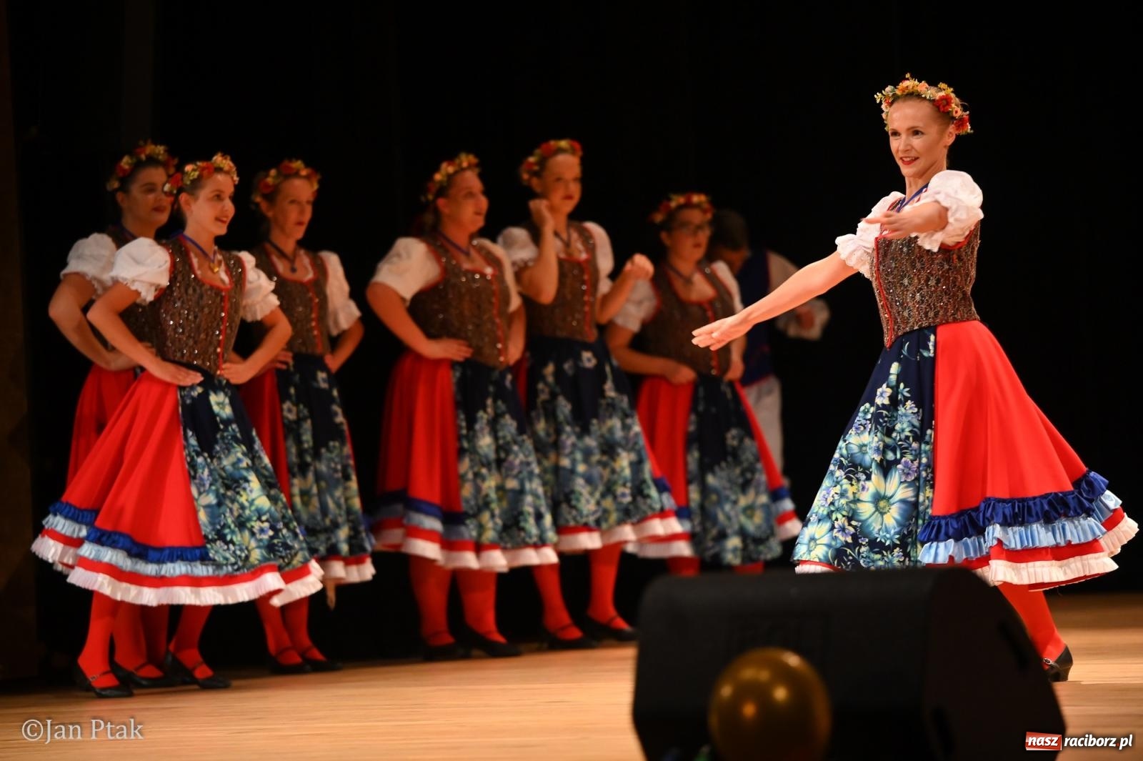 Zdjęcie w galerii na portalu naszraciborz.pl: Trzy dekady Łężczoka. Ponad trzy godziny muzyki, tańca i wspomnień [FOTO i WIDEO] wiadomości z regionu