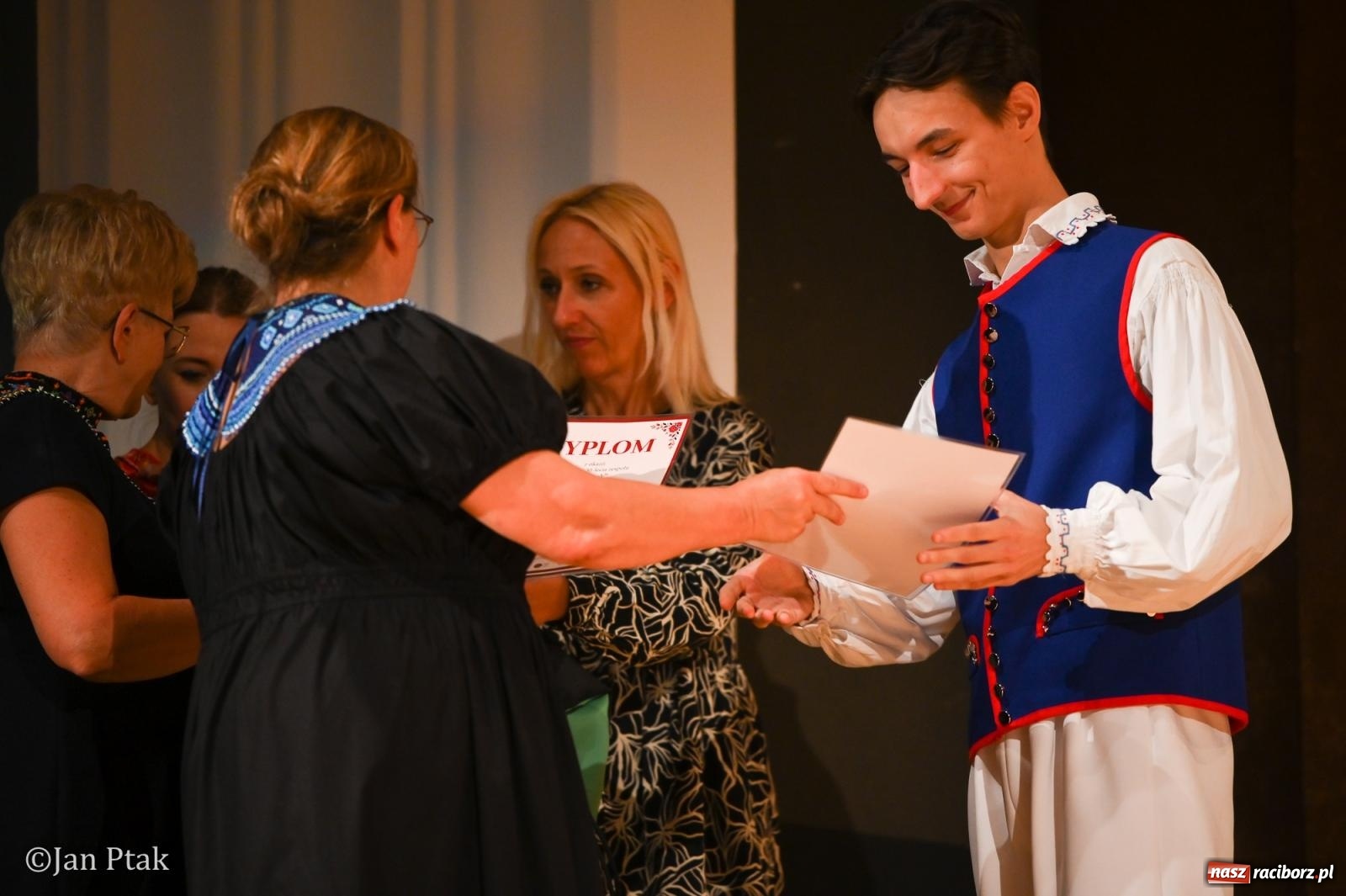 Zdjęcie w galerii na portalu naszraciborz.pl: Trzy dekady Łężczoka. Ponad trzy godziny muzyki, tańca i wspomnień [FOTO i WIDEO] wiadomości z regionu