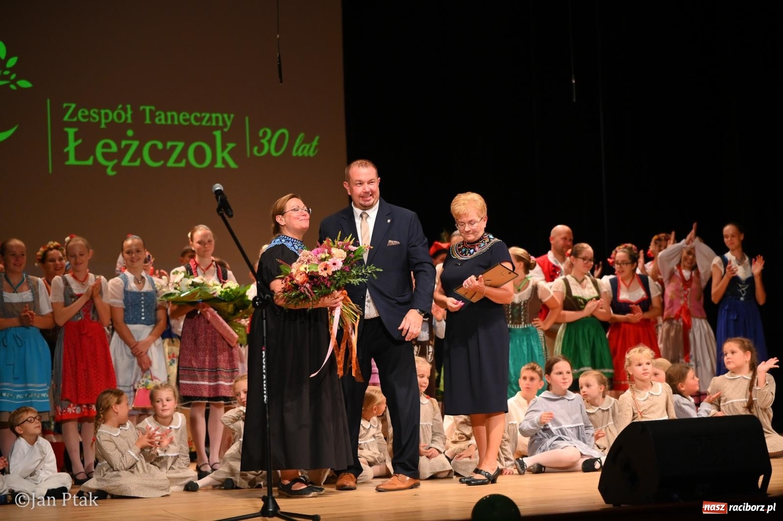 Zdjęcie w galerii na portalu naszraciborz.pl: Trzy dekady Łężczoka. Ponad trzy godziny muzyki, tańca i wspomnień [FOTO i WIDEO] wiadomości z regionu