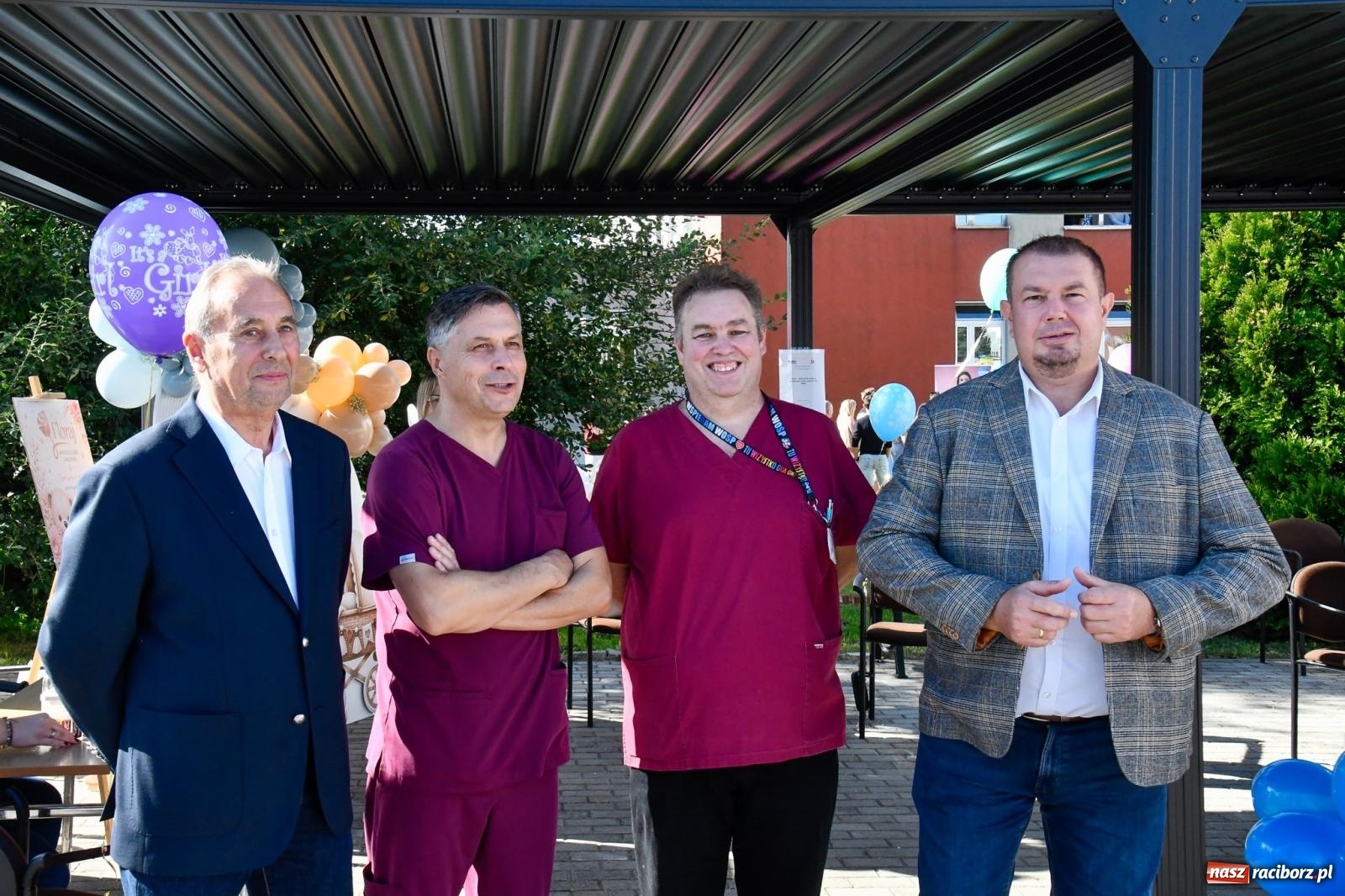 Zdjęcie w galerii na portalu naszraciborz.pl: Tłumy na dniu otwartym raciborskiej porodówki. Korytarz oddziału z trudem mieścił przyszłych rodziców wiadomości z regionu