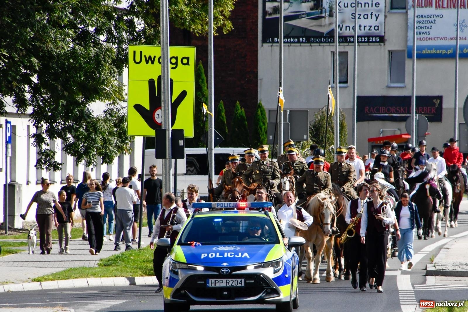 Zdjęcie w galerii na portalu naszraciborz.pl: Hubertus na Ostrogu. Konna parada przeszła ulicami Raciborza [FOTO i WIDEO] wiadomości z regionu