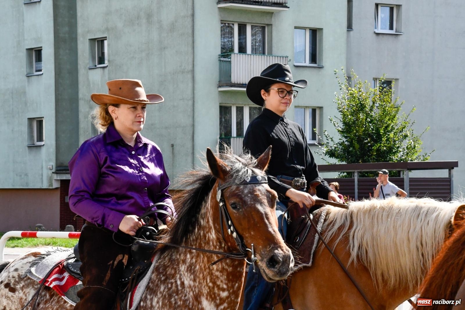 Zdjęcie w galerii na portalu naszraciborz.pl: Hubertus na Ostrogu. Konna parada przeszła ulicami Raciborza [FOTO i WIDEO] wiadomości z regionu