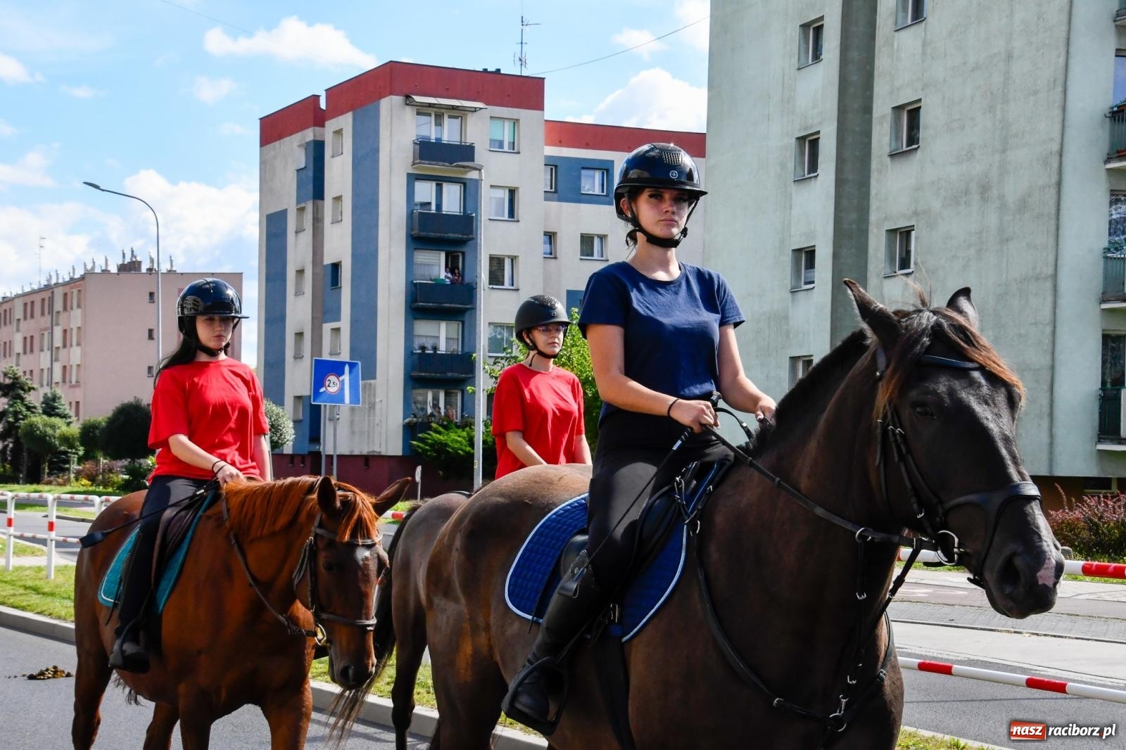 Zdjęcie w galerii na portalu naszraciborz.pl: Hubertus na Ostrogu. Konna parada przeszła ulicami Raciborza [FOTO i WIDEO] wiadomości z regionu