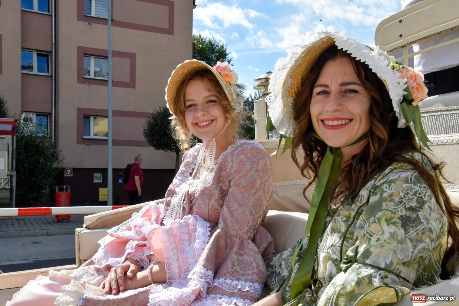 Zdjęcie w galerii na portalu naszraciborz.pl: Hubertus na Ostrogu. Konna parada przeszła ulicami Raciborza [FOTO i WIDEO] wiadomości z regionu