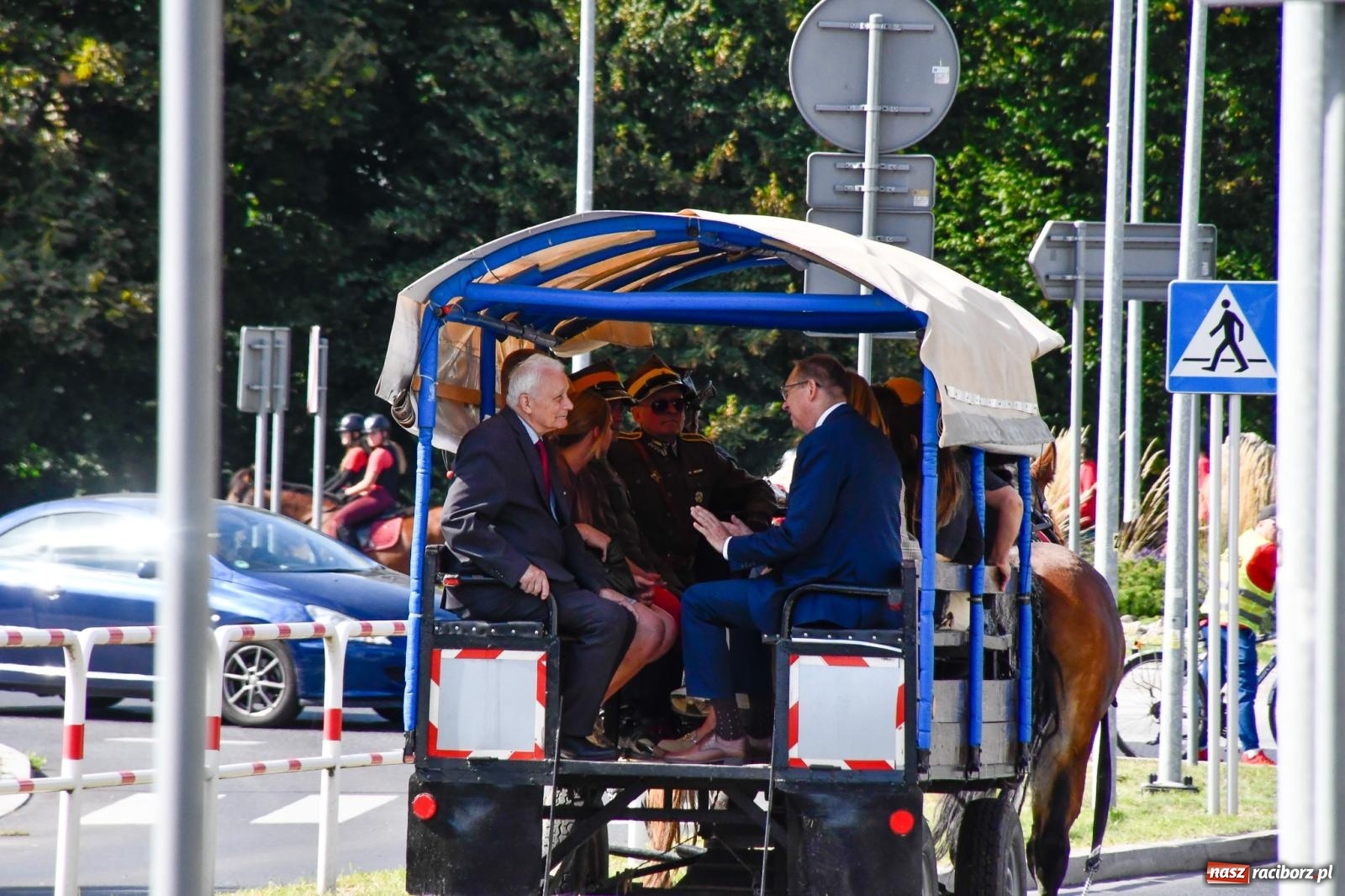 Zdjęcie w galerii na portalu naszraciborz.pl: Hubertus na Ostrogu. Konna parada przeszła ulicami Raciborza [FOTO i WIDEO] wiadomości z regionu