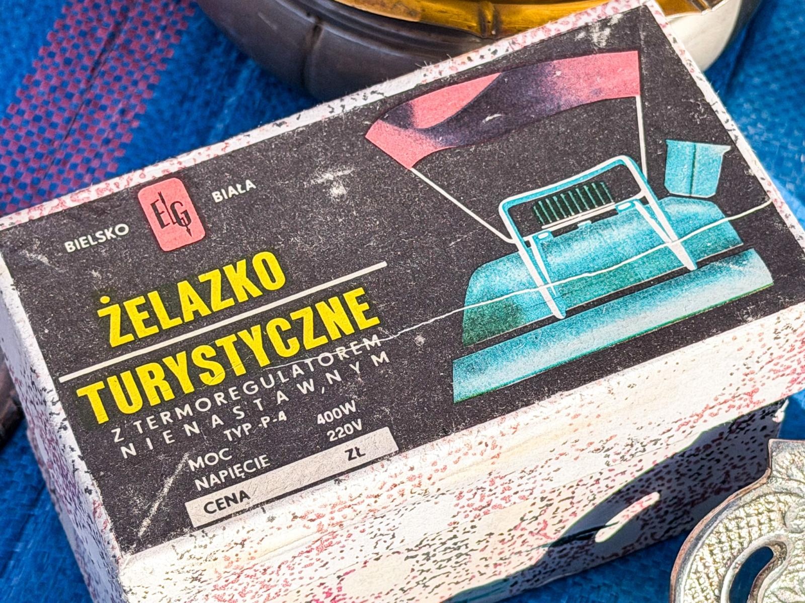 Zdjęcie w galerii na portalu naszraciborz.pl: Migawki z raciborskiego targu staroci. Pogoda dopisała, wystawcy nie bardzo wiadomości z regionu