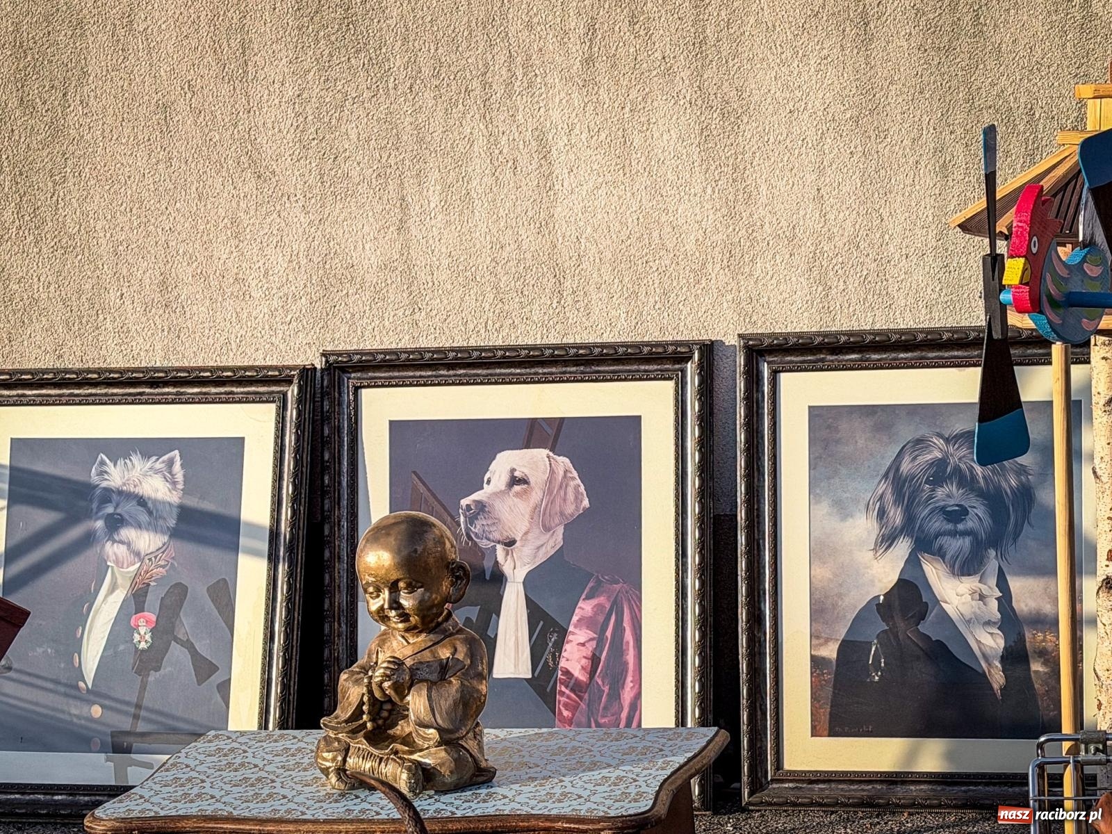 Zdjęcie w galerii na portalu naszraciborz.pl: Jarmark na granicy w Chałupkach. Sprzedawcy zjechali z całego regionu [FOTO i WIDEO] wiadomości z regionu