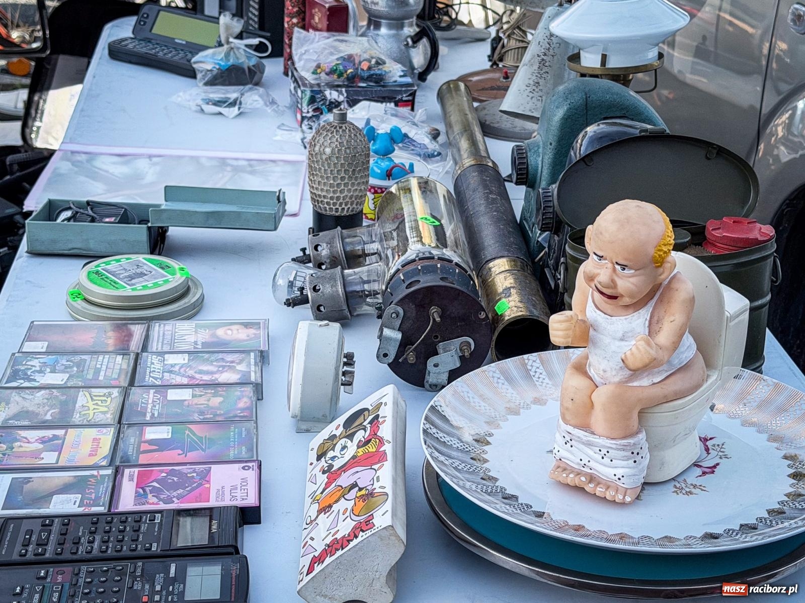 Zdjęcie w galerii na portalu naszraciborz.pl: Jarmark na granicy w Chałupkach. Sprzedawcy zjechali z całego regionu [FOTO i WIDEO] wiadomości z regionu