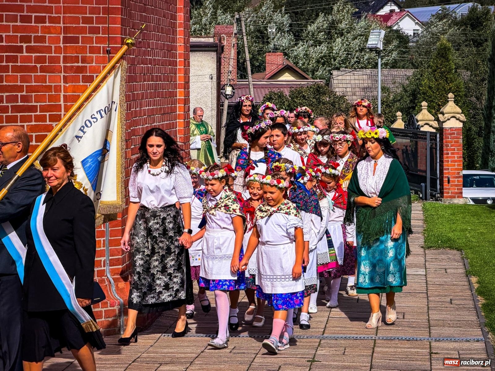 Zdjęcie w galerii na portalu naszraciborz.pl: Odpust w Raciborzu Brzeziu w szczególnym roku jubileuszu wiadomości z regionu