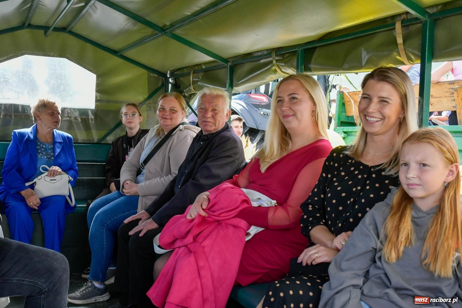 Zdjęcie w galerii na portalu naszraciborz.pl: Korowód w Pawłowie zamknął sezon dożynkowy [FOTO i WIDEO] wiadomości z regionu
