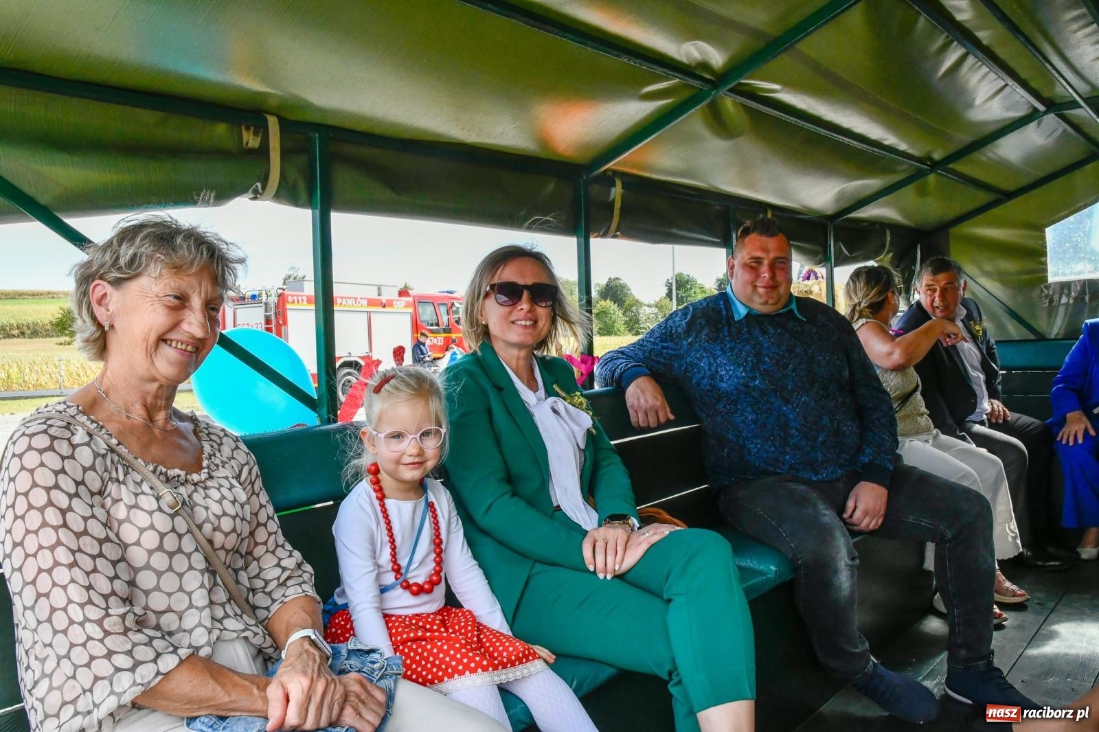 Zdjęcie w galerii na portalu naszraciborz.pl: Korowód w Pawłowie zamknął sezon dożynkowy [FOTO i WIDEO] wiadomości z regionu