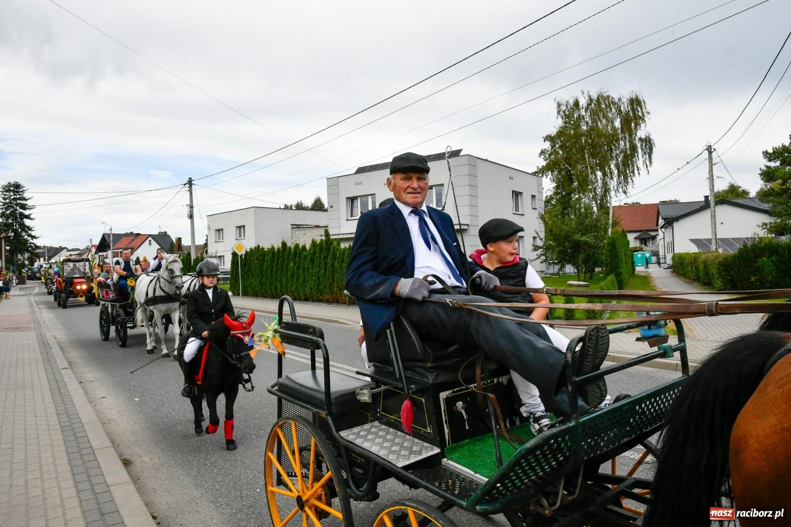 Zdjęcie w galerii na portalu naszraciborz.pl: Korowód w Pawłowie zamknął sezon dożynkowy [FOTO i WIDEO] wiadomości z regionu