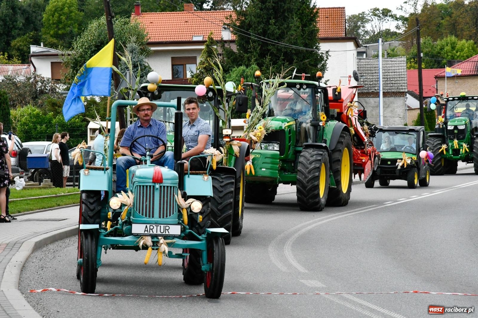 Zdjęcie w galerii na portalu naszraciborz.pl: Korowód w Pawłowie zamknął sezon dożynkowy [FOTO i WIDEO] wiadomości z regionu