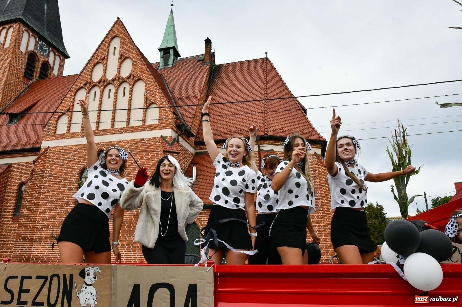 Zdjęcie w galerii na portalu naszraciborz.pl: Korowód w Pawłowie zamknął sezon dożynkowy [FOTO i WIDEO] wiadomości z regionu