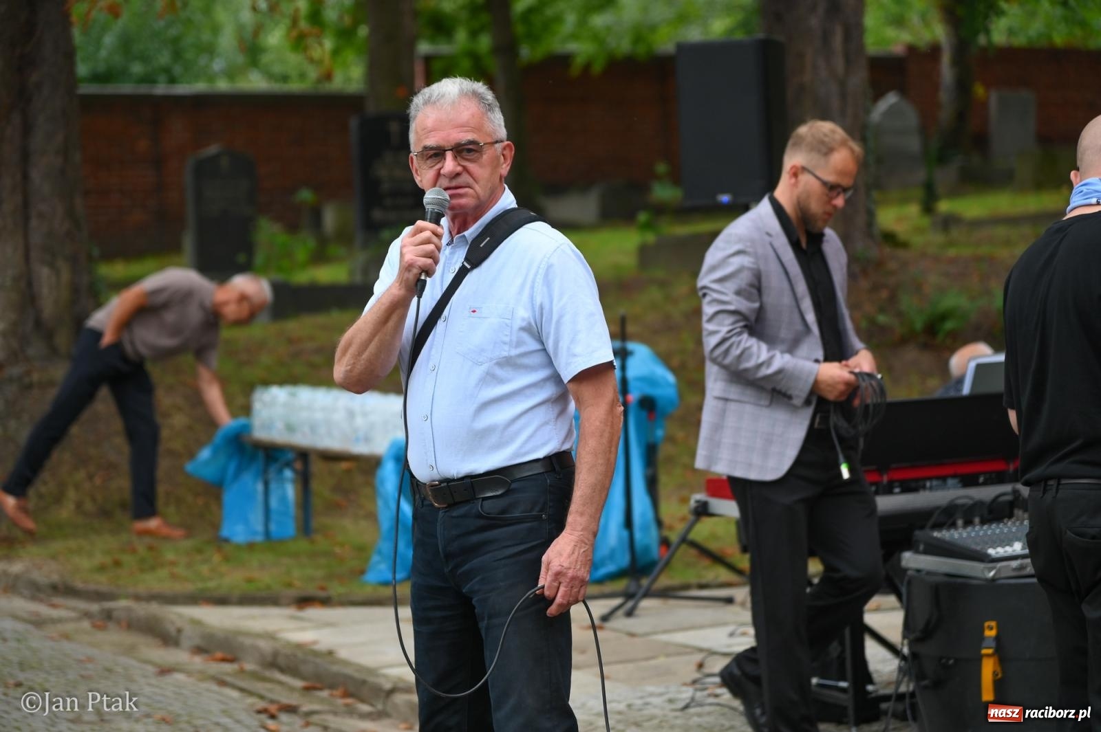 Zdjęcie w galerii na portalu naszraciborz.pl: Jazz na cmentarzu. Parafia ewangelicko-augsburska zaprosiła Raciborza na koncert na wzgórzu wiadomości z regionu