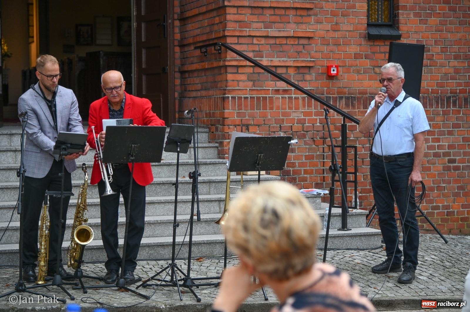 Zdjęcie w galerii na portalu naszraciborz.pl: Jazz na cmentarzu. Parafia ewangelicko-augsburska zaprosiła Raciborza na koncert na wzgórzu wiadomości z regionu