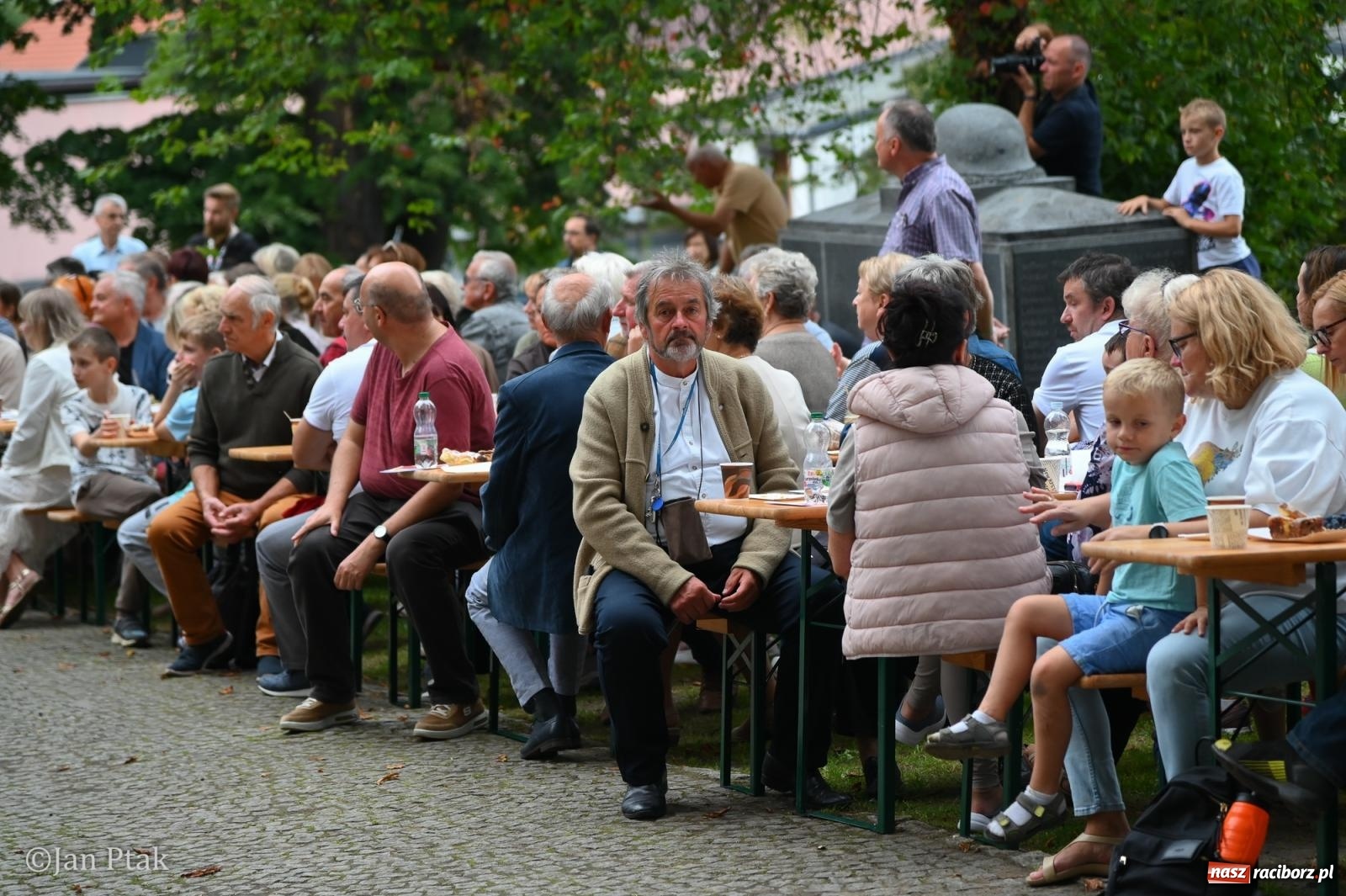 Zdjęcie w galerii na portalu naszraciborz.pl: Jazz na cmentarzu. Parafia ewangelicko-augsburska zaprosiła Raciborza na koncert na wzgórzu wiadomości z regionu